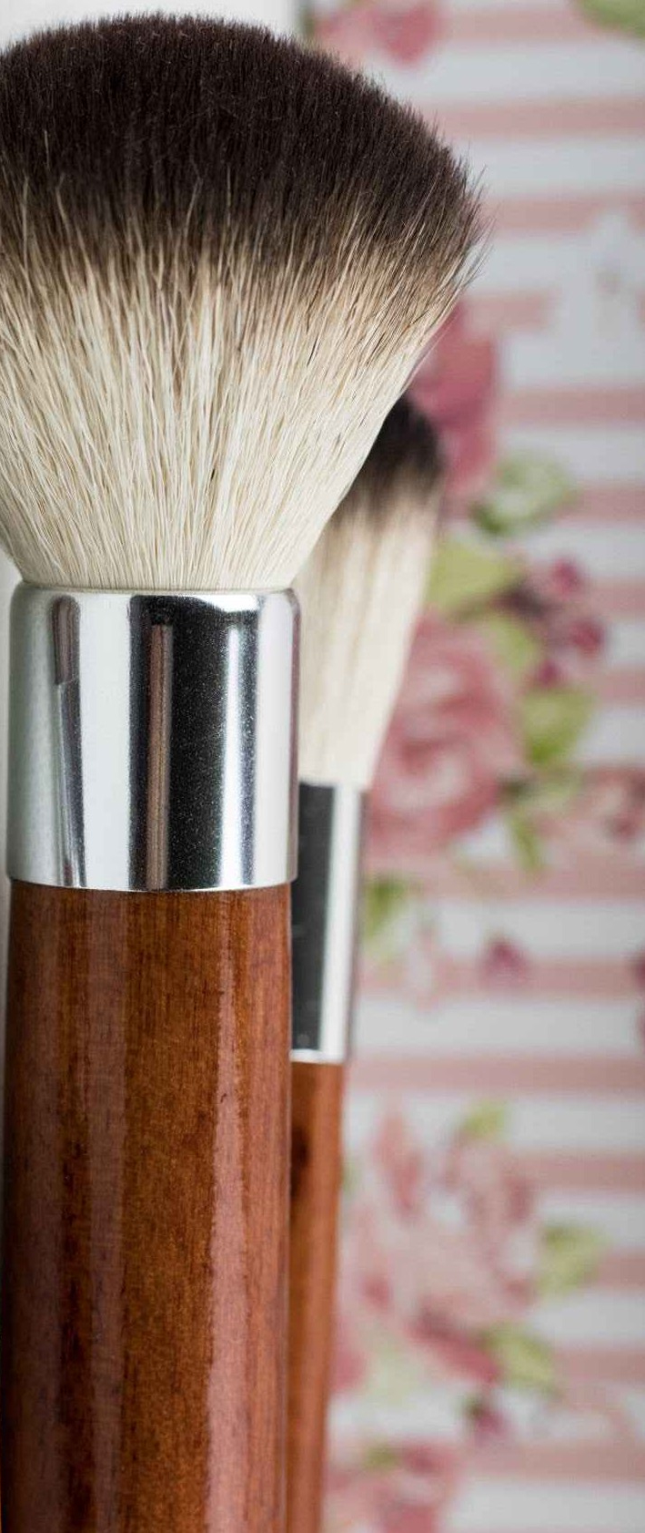 brown makeup brushes
